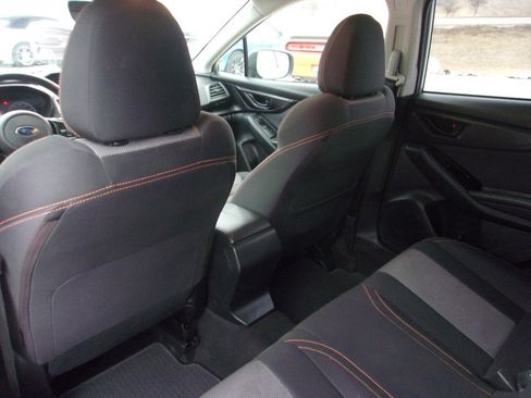 Used 2021 Subaru Crosstrek 2.0i Premium image 14