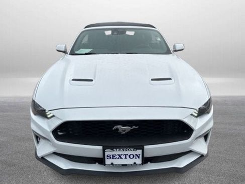 Used 2022 Ford Mustang Premium image 4