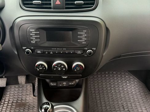 Used 2016 Kia Soul FWD image 34