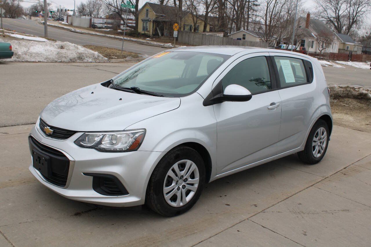 Used 2020 Chevrolet Sonic LT FWD image 4