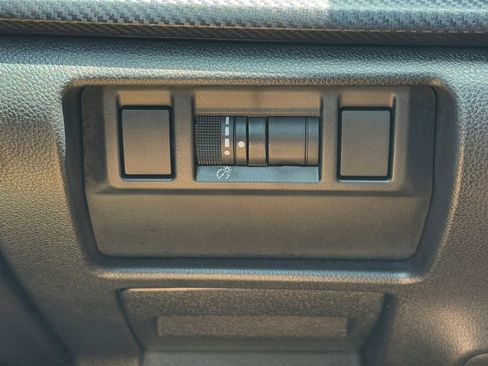 Certified 2024 Subaru Crosstrek 2.5i Limited w/ Crosstrek Mirror Package AWD/4WD image 19