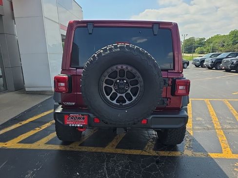 Used 2022 Jeep Wrangler Unlimited Rubicon w/ Xtreme Recon 35" Tire Package AWD/4WD image 3