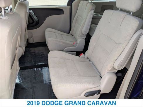 Used 2019 Dodge Grand Caravan SE w/ UConnect Hands-Free Group image 22