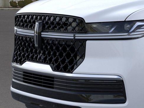 New 2025 Lincoln Navigator Reserve w/ Jet Appearance Package image 17