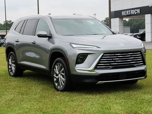 New 2026 Buick Enclave Preferred w/ Power Package image 3