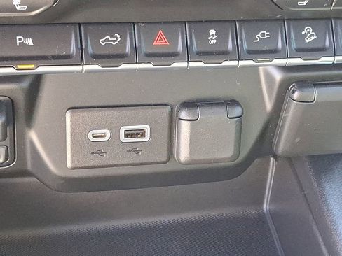 Used 2022 Chevrolet Silverado 1500 LT Trail Boss image 27