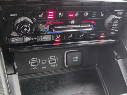 Certified 2024 Jeep Grand Cherokee L Limited w/ Luxury Tech Group II image 23