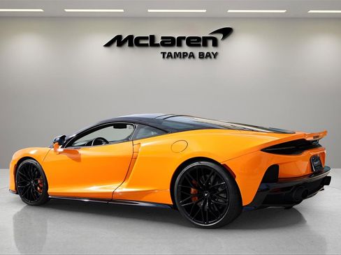 Used 2022 McLaren GT image 3