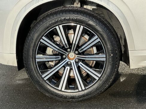 Certified 2023 Volvo XC90 B5 Core w/ Climate Package image 12