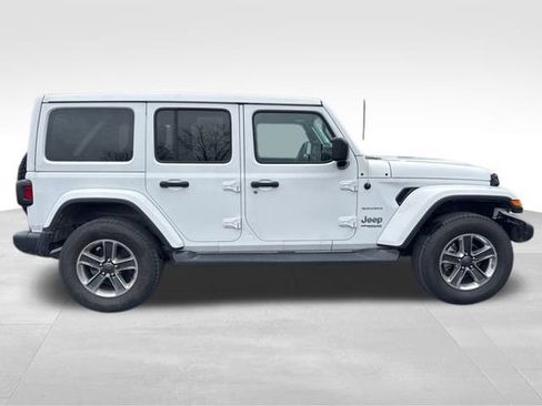 Used 2020 Jeep Wrangler Unlimited Sahara image 10