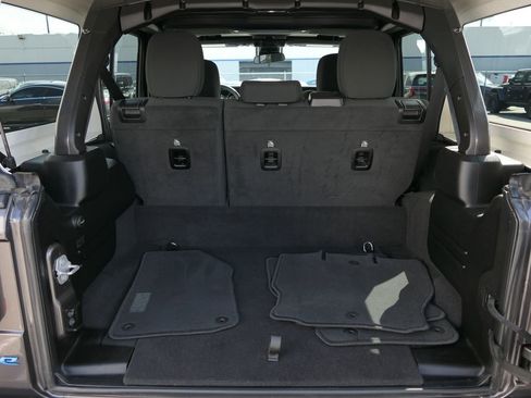 Used 2025 Jeep Wrangler Unlimited Rubicon 4xe w/ Safety Group AWD/4WD image 24