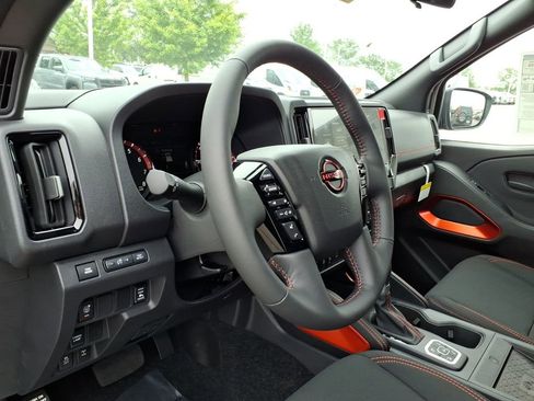 New 2026 Nissan Frontier PRO-4X AWD/4WD image 15