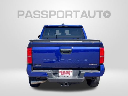Certified 2025 Toyota Tacoma TRD Off-Road AWD/4WD image 6