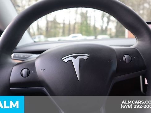 Used 2024 Tesla Model Y Long Range image 30