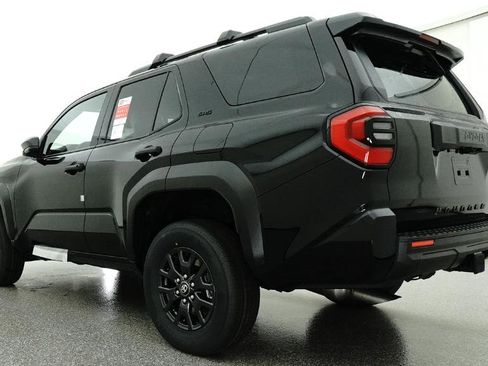 New 2026 Toyota 4Runner SR5 AWD/4WD image 3