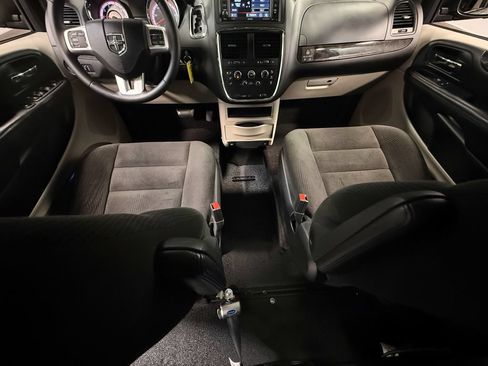 Used 2016 Dodge Grand Caravan SE w/ Quick Order Package 29E SE FWD image 82