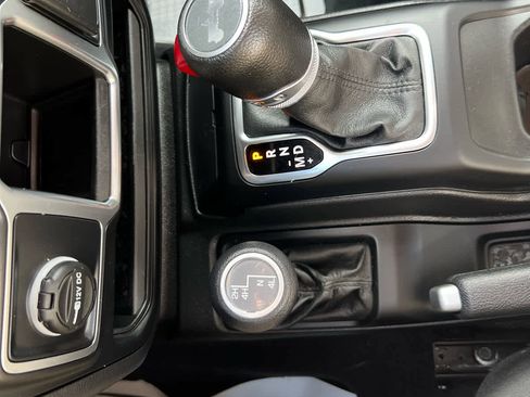 Used 2022 Jeep Wrangler Sport image 20