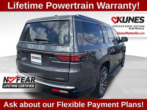 Used 2023 Jeep Wagoneer Series II w/ Flexible Seating Group AWD/4WD image 4
