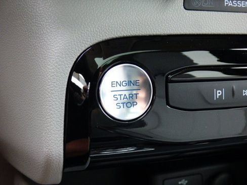 New 2025 Ford Escape SE w/ PHEV Premium Package image 25