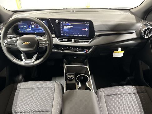 New 2026 Chevrolet Equinox LT w/ Safety and Technology Package AWD/4WD image 10