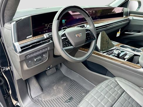 New 2026 Cadillac Escalade Platinum Sport w/ LPO, ONYX Package AWD/4WD image 16