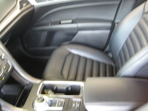 Used 2019 Ford Fusion SEL FWD image 24