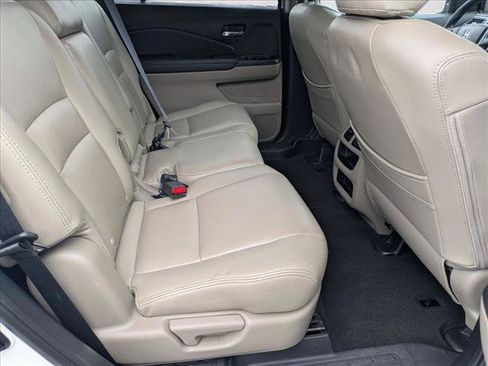 Certified 2017 Honda Pilot LX image 18
