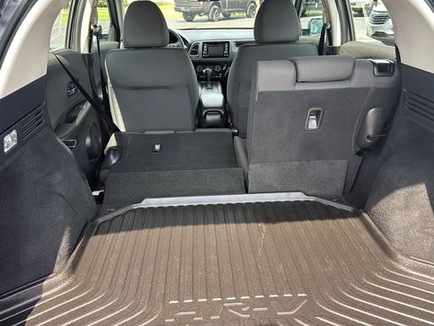 Used 2021 Honda HR-V LX image 21