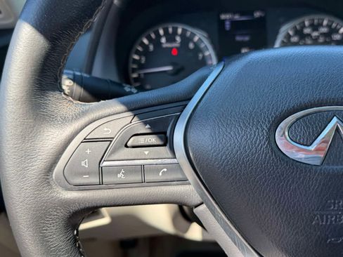 Used 2019 INFINITI Q50 Luxe w/ Essential Package (3.0T Luxe) AWD/4WD image 23