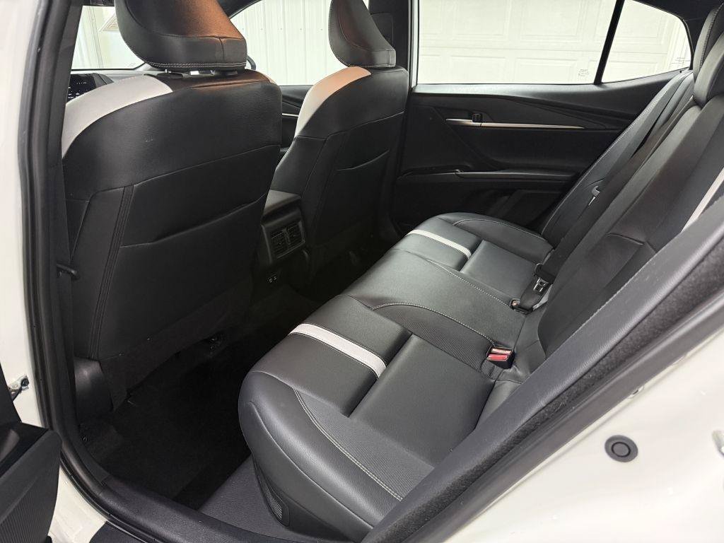 Used 2025 Toyota Camry SE FWD image 26
