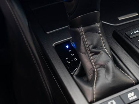 Used 2020 Lexus ES 300h w/ Premium Package image 26