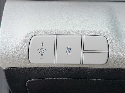 Used 2024 Hyundai Elantra Limited FWD image 26