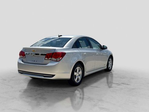 Used 2015 Chevrolet Cruze LT w/ Sun And Sound Package FWD image 6