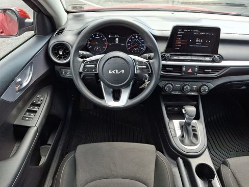 Used 2024 Kia Forte LXS w/ LXS Technology Package FWD image 2