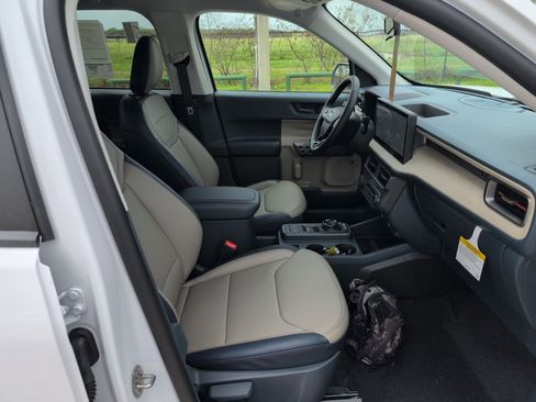 New 2026 Ford Maverick Lariat w/ 4K Tow Package image 14