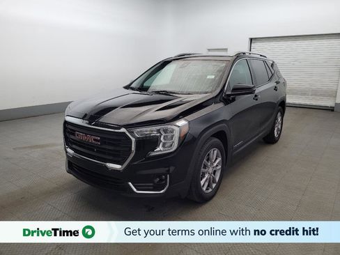 Used 2024 GMC Terrain SLT image 1