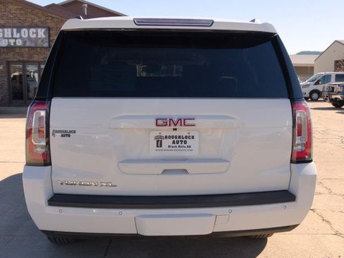 Used 2019 GMC Yukon XL SLE w/ HD Trailering Package image 4