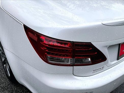 Used 2014 Lexus IS 250C w/ Luxury Package RWD image 18
