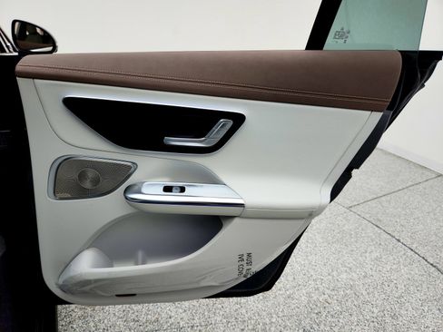 Certified 2023 Mercedes-Benz EQE 500 4MATIC Sedan image 28