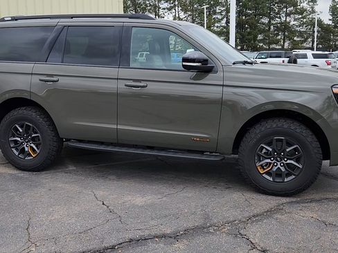 New 2025 Ford F250 Lariat w/ Lariat Ultimate Package image 12