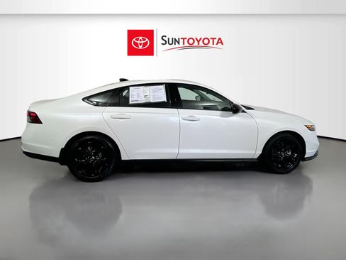 Used 2025 Honda Accord SE image 2