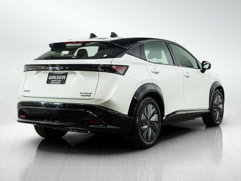 Used 2023 Nissan Ariya AWD/4WD image 6