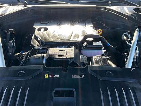 Used 2023 Genesis GV70 2.5T w/ Advanced Package image 13