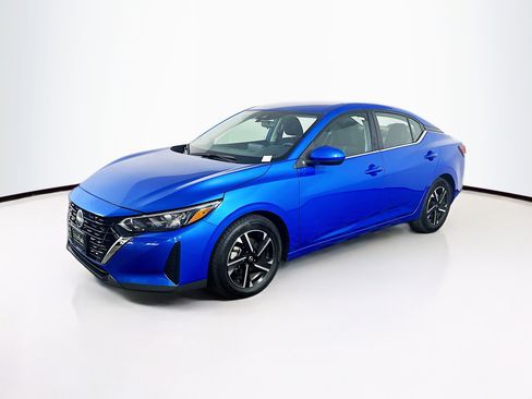 Used 2024 Nissan Sentra SV image 3