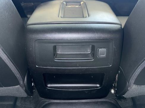 Used 2018 GMC Sierra 3500 SLT w/ Duramax Plus Package AWD/4WD image 37