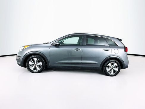 Used 2018 Kia Niro EX w/ EX Premium Package image 6