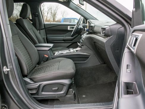 Used 2020 Ford Explorer XLT w/ Class III Trailer Tow Package image 41