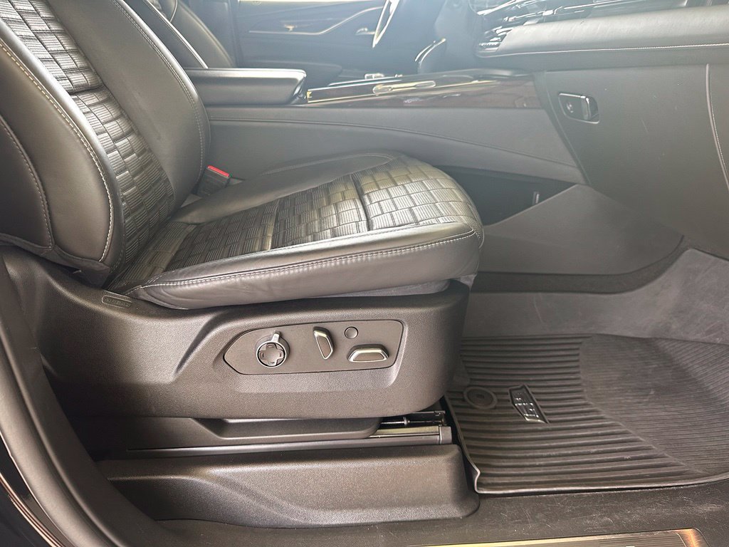 Used 2023 Cadillac Escalade ESV Sport Platinum AWD/4WD image 43