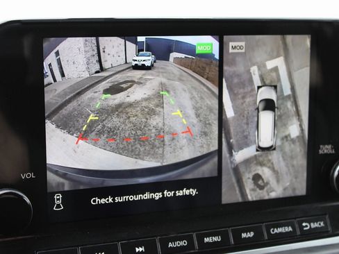 Used 2021 Nissan Rogue SL w/ Premium Package image 8