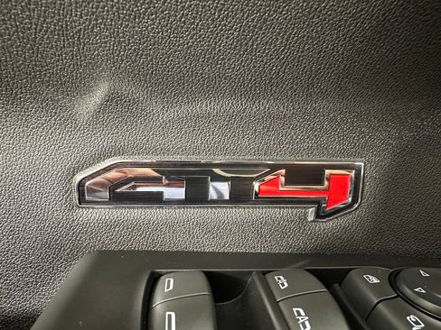 Used 2025 GMC Sierra 1500 AT4 AWD/4WD image 18